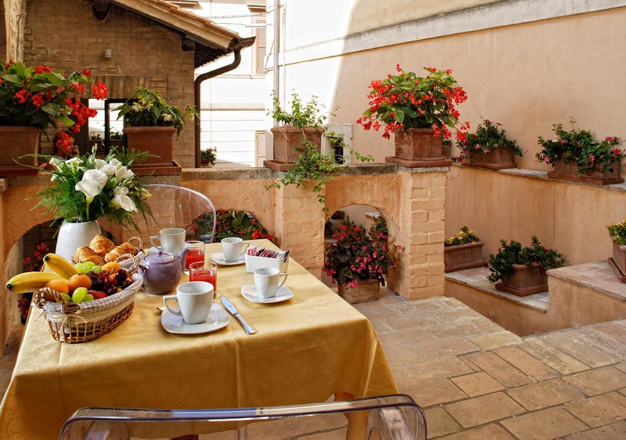 Hotel Sorella Luna Assisi Exterior photo